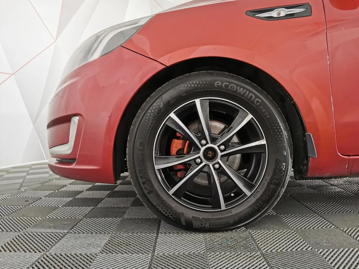Kia Rio 1.6 MT (123 л.с.) Comfort Красный в АВИЛОН. Слайд №9