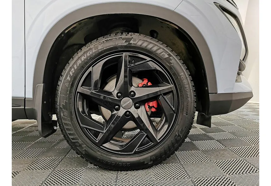 Omoda C5 1.5T CVT (147 л.с.) Ultimate (двухцветный, красные элементы экстерьера) Синий в АВИЛОН. Слайд №9