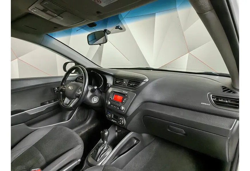 Kia Rio 1.6 AT (123 л.с.) Белый в АВИЛОН. Слайд №11