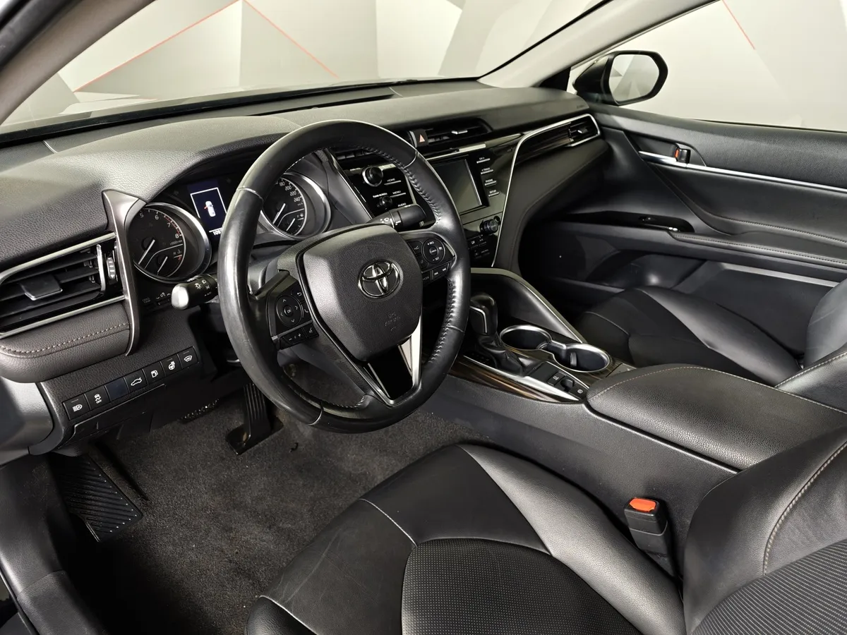 Toyota Camry 2.5 AT (181 л.с.) Черный в АВИЛОН. Слайд №19