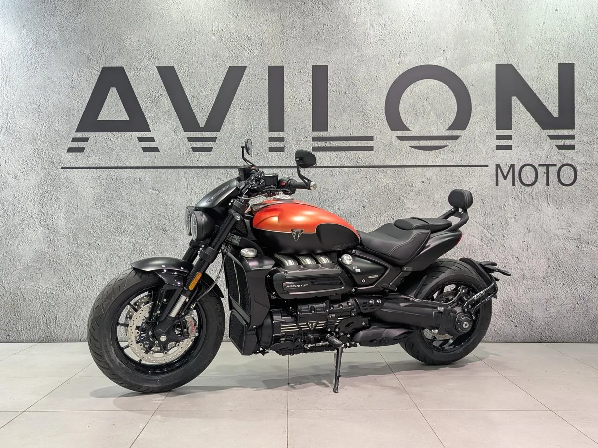 Triumph Rocket 3 2458 см³ (167 л.с.) (167) 2458 Оранжевый в АВИЛОН. Слайд №2