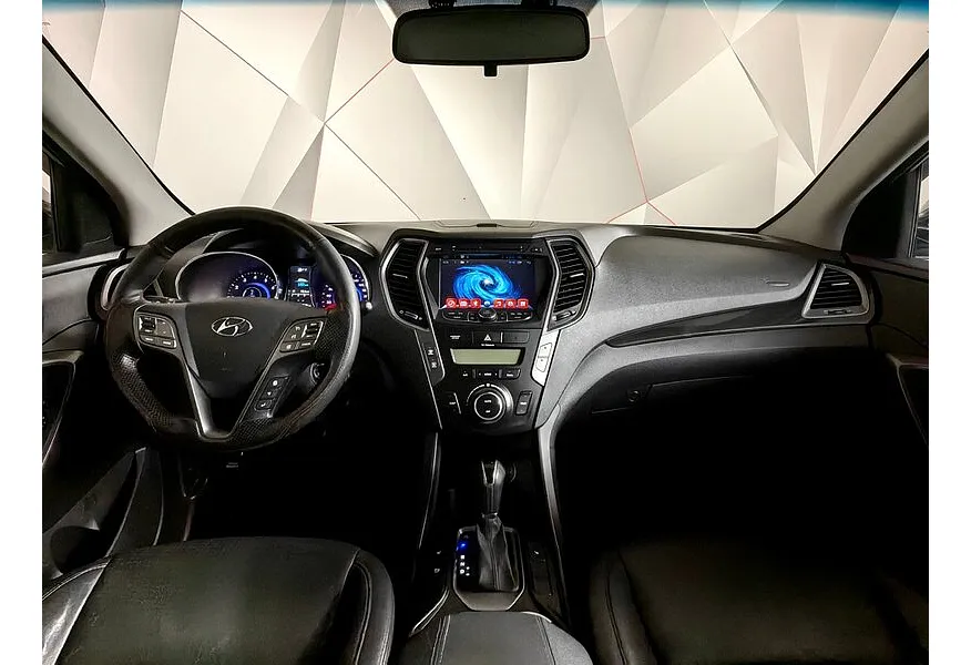 Hyundai Santa Fe 2.4 AT 4WD (175 л.с.) Dynamic Серебристый в АВИЛОН. Слайд №15