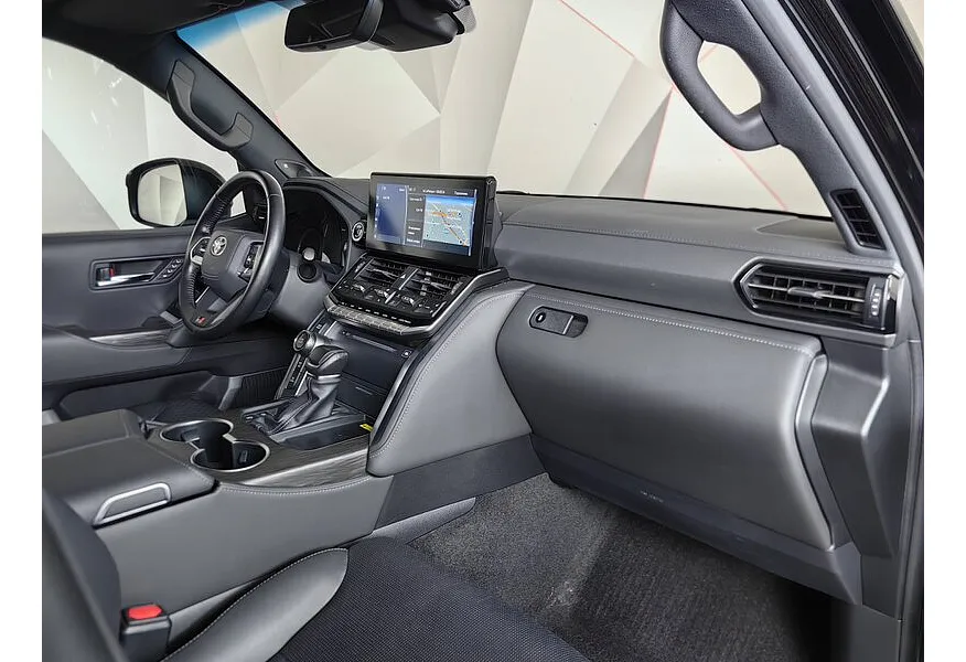 Toyota Land Cruiser 3.4 V6 AT 4WD (299 л.с.) 70th Anniversary Черный в АВИЛОН. Слайд №15