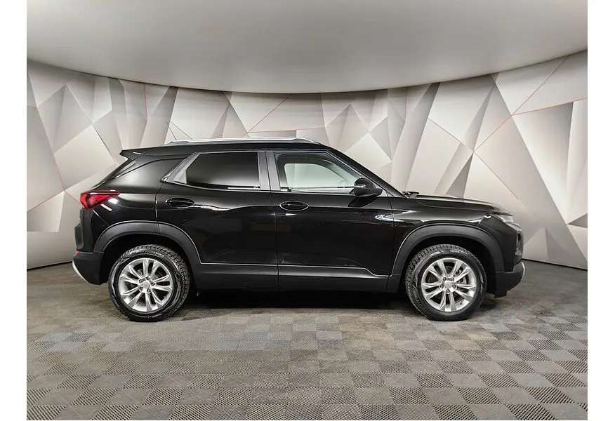 Chevrolet TrailBlazer 1.3 Turbo AT 4WD (150 л.с.) LT Черный в АВИЛОН. Слайд №6