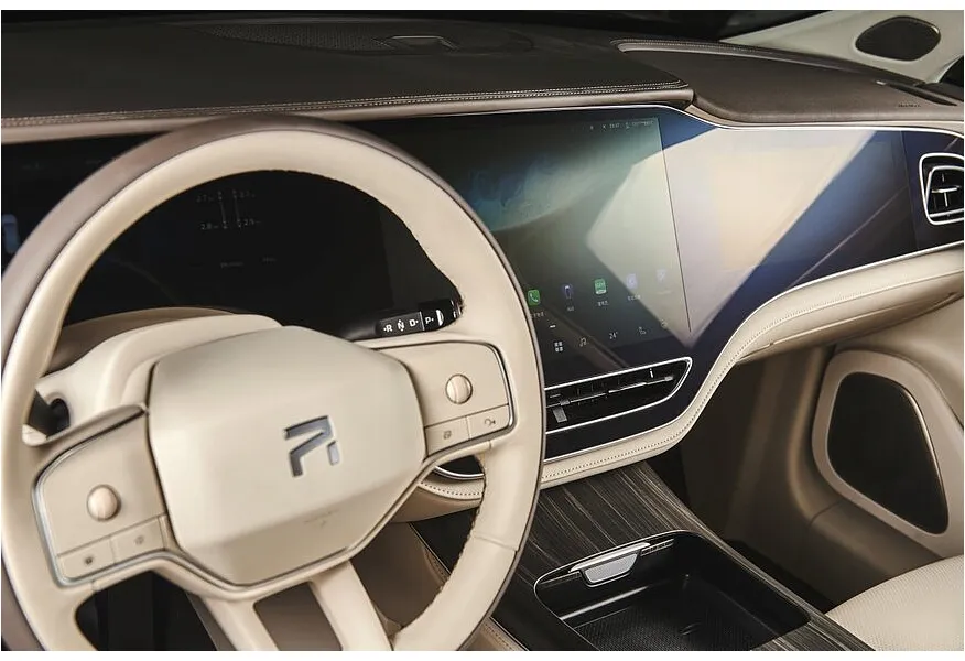 Rising Auto F7 AT AWD (544 л.с.) Performance Comfort - Deluxe Бежевый в АВИЛОН. Слайд №3