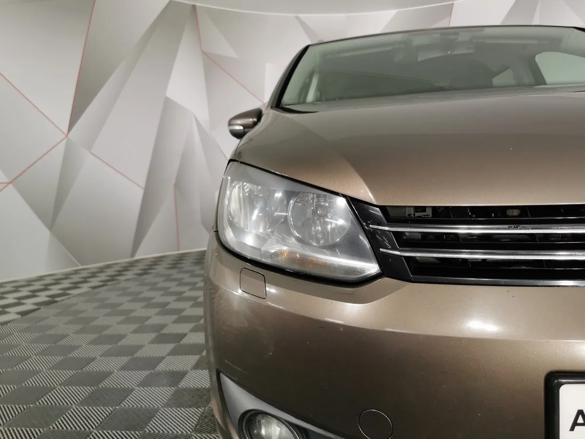 Volkswagen Touran 1.4 TSI DSG (170 л.с.) Highline Коричневый в АВИЛОН. Слайд №10