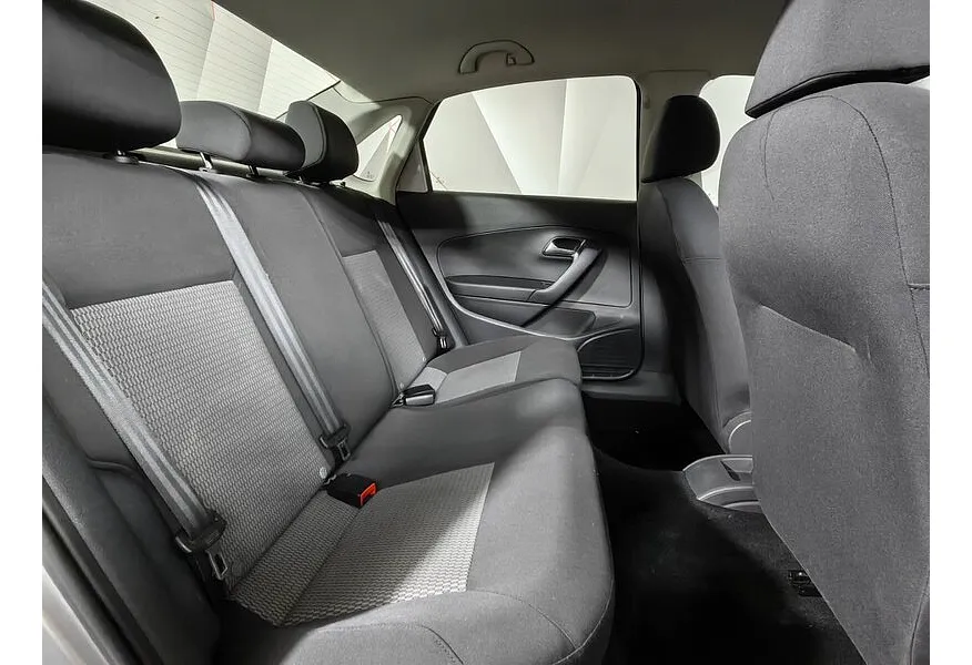 Volkswagen Polo 1.6 Tiptronic (105 л.с.) Comfortline Серебристый в АВИЛОН. Слайд №15