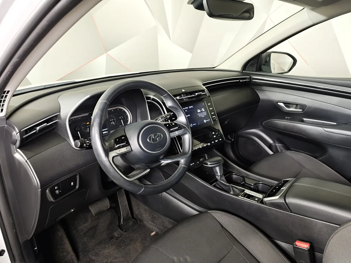 Hyundai Tucson D2.0 Smartstream 8AT 4WD (186 л.с.) Lifestyle Белый в АВИЛОН. Слайд №19