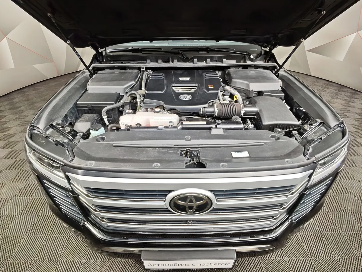 Toyota Land Cruiser 3.4 V6 AT 4WD (299 л.с.) 70th Anniversary Черный в АВИЛОН. Слайд №11