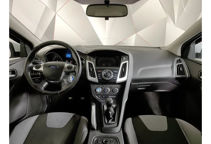 Ford Focus 1.6 MT (125 л.с.) Trend Белый в АВИЛОН. Слайд №13