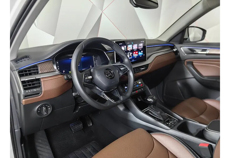 Skoda Kodiaq 2.0 TSI DSG 4WD (220 л.с.) Белый в АВИЛОН. Слайд №19