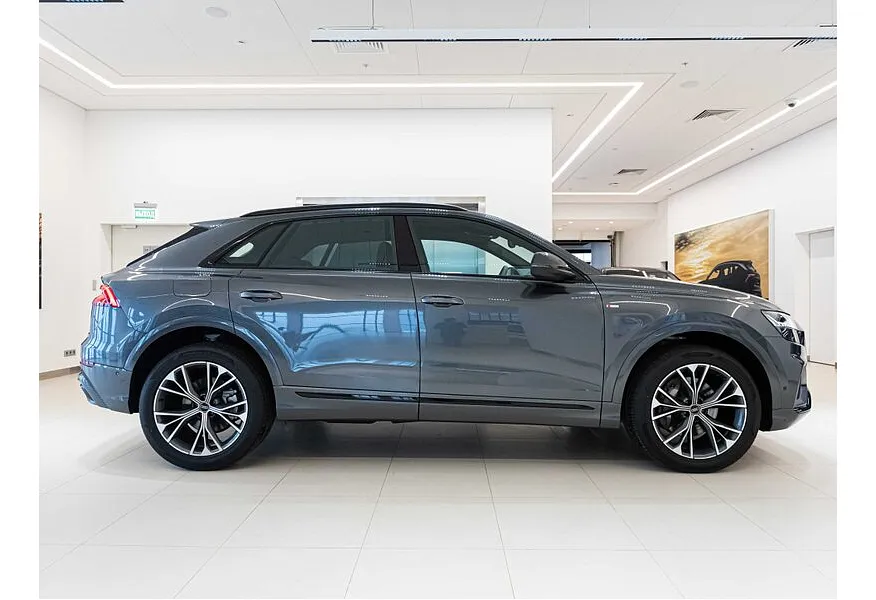 Audi Q8 50 TDI Tiptronic quattro (286 л.с.) Серый в АВИЛОН. Слайд №3 Audi Q8 50 TDI Tiptronic quattro (286 л.с.) Серый в АВИЛОН. Слайд №3