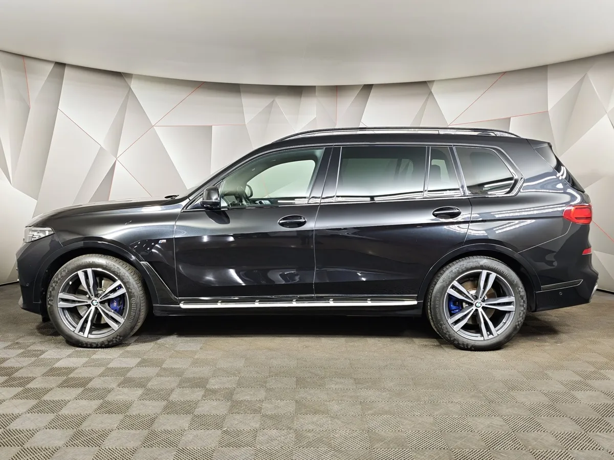 BMW X7 xDrive40i Steptronic (340 л.с.) Черный в АВИЛОН. Слайд №5