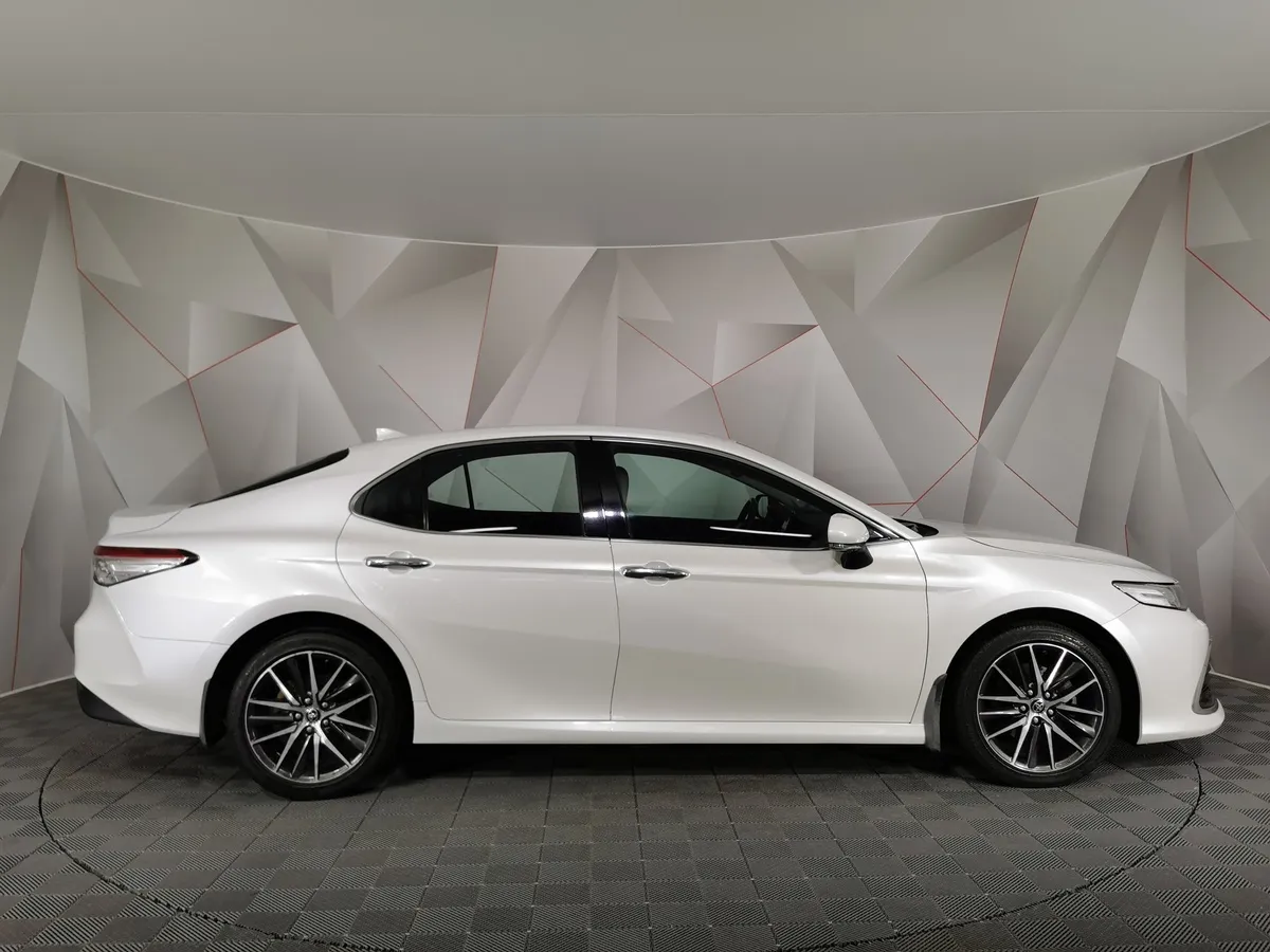 Toyota Camry 3.5 AT (249 л.с.) Белый в АВИЛОН. Слайд №6