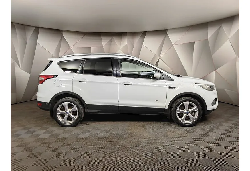 Ford Kuga 1.5 EcoBoost AT AWD (182 л.с.) Titanium Plus Белый в АВИЛОН. Слайд №6