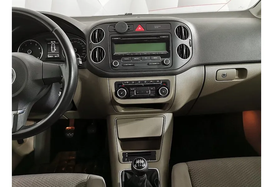 Volkswagen Golf 1.4 TSI MT (122 л.с.) Trendline Синий в АВИЛОН. Слайд №15