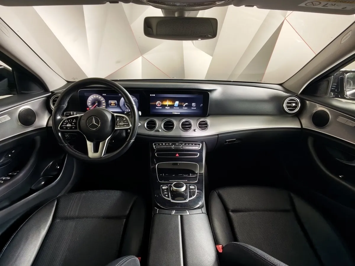 Mercedes-Benz E-Класс E 200 4MATIC 9G-TRONIC (184 л.с.) Premium Черный в АВИЛОН. Слайд №14