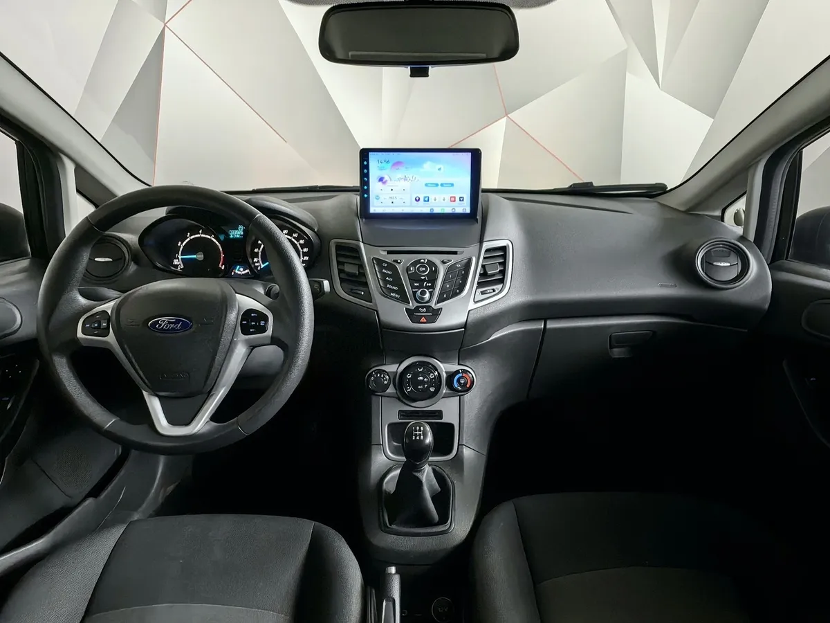 Ford Fiesta 1.6 Ti-VCT MT (85 л.с.) Ambiente Черный в АВИЛОН. Слайд №14