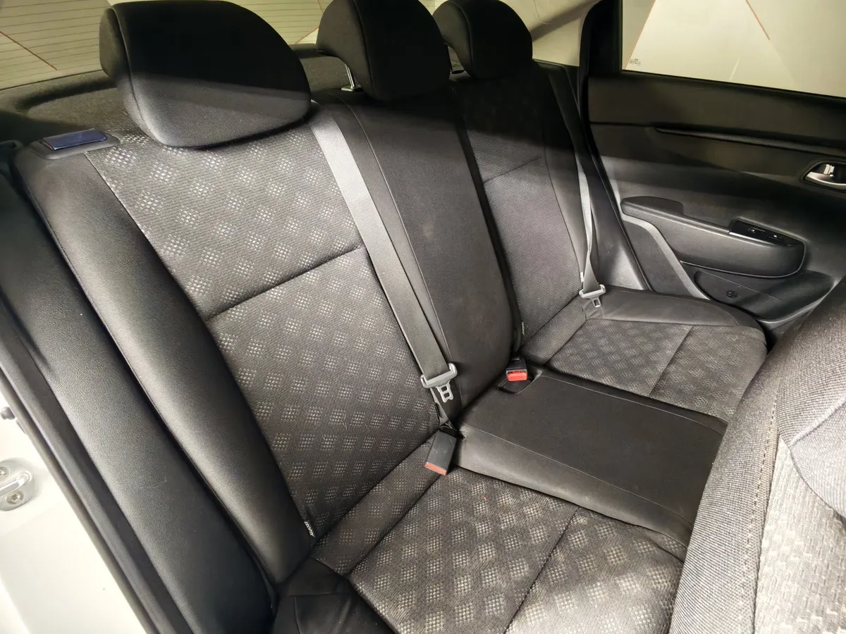 Kia Rio 1.6 AT (123 л.с.) Белый в АВИЛОН. Слайд №17