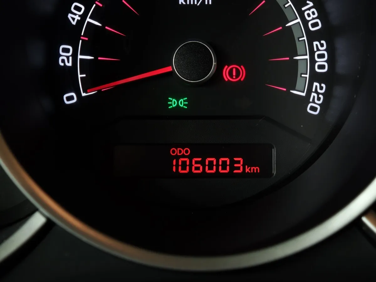 Kia Venga 1.4 MT (90 л.с.) Luxe Синий в АВИЛОН. Слайд №18