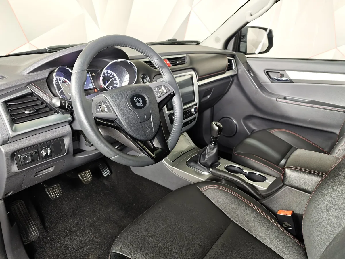 Sollers ST6 2.0G 6MT AWD (176 л.с.) Черный в АВИЛОН. Слайд №19