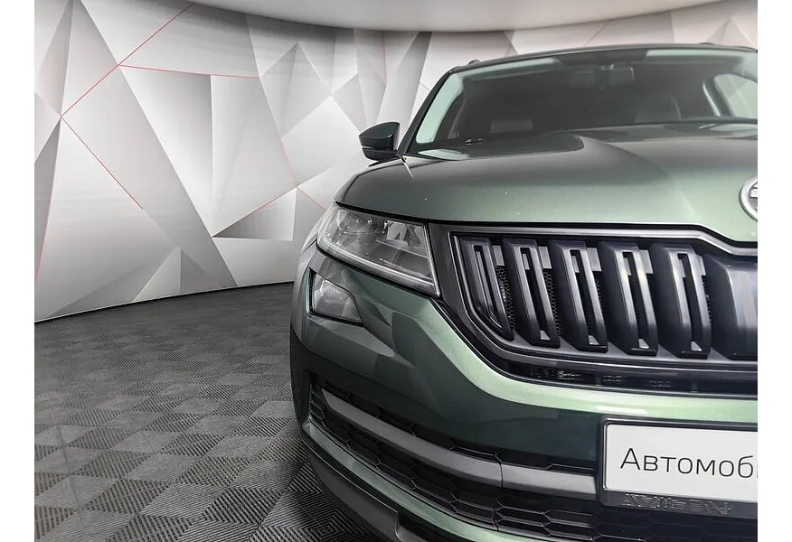 АВИЛОН - Skoda Kodiaq 1.4 TSI DSG 4X4 (150 л.с.) Зеленый - slide 17