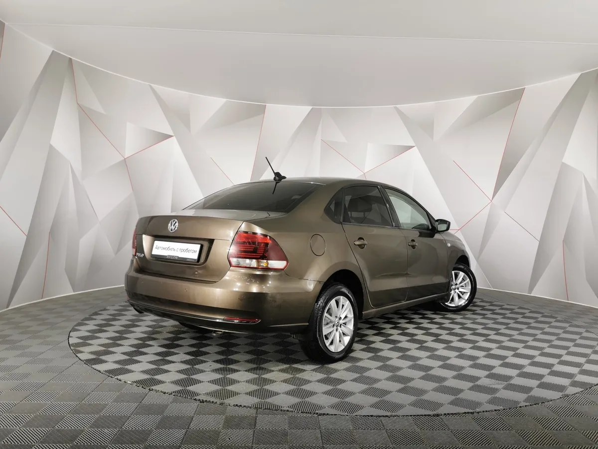 Volkswagen Polo 1.6 Tiptronic (105 л.с.) Comfortline Коричневый в АВИЛОН. Слайд №2