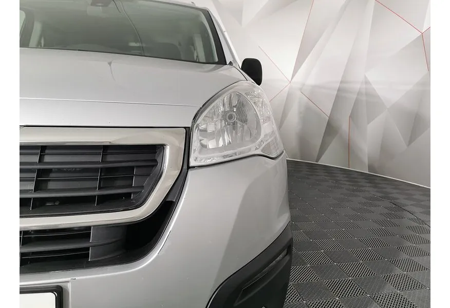 Peugeot Partner 1.6 HDi MT (90 л.с.) Crossway Active Серый в АВИЛОН. Слайд №10