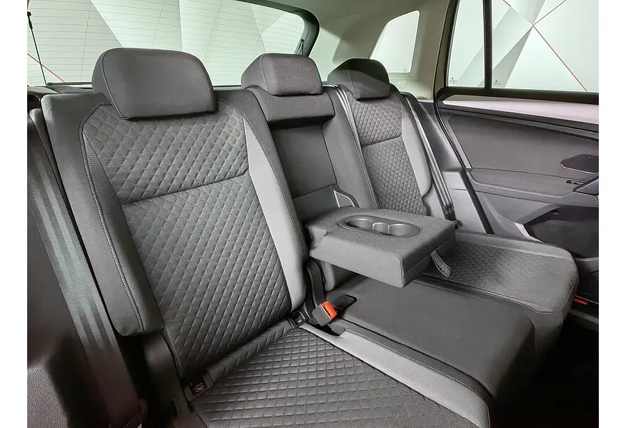 Volkswagen Tiguan 1.4 TSI 4Motion DSG (150 л.с.) Comfortline Бежевый в АВИЛОН. Слайд №9