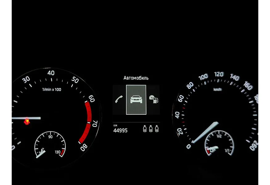 Skoda Octavia 1.4 AT FWD (150 л.с.) Белый в АВИЛОН. Слайд №18