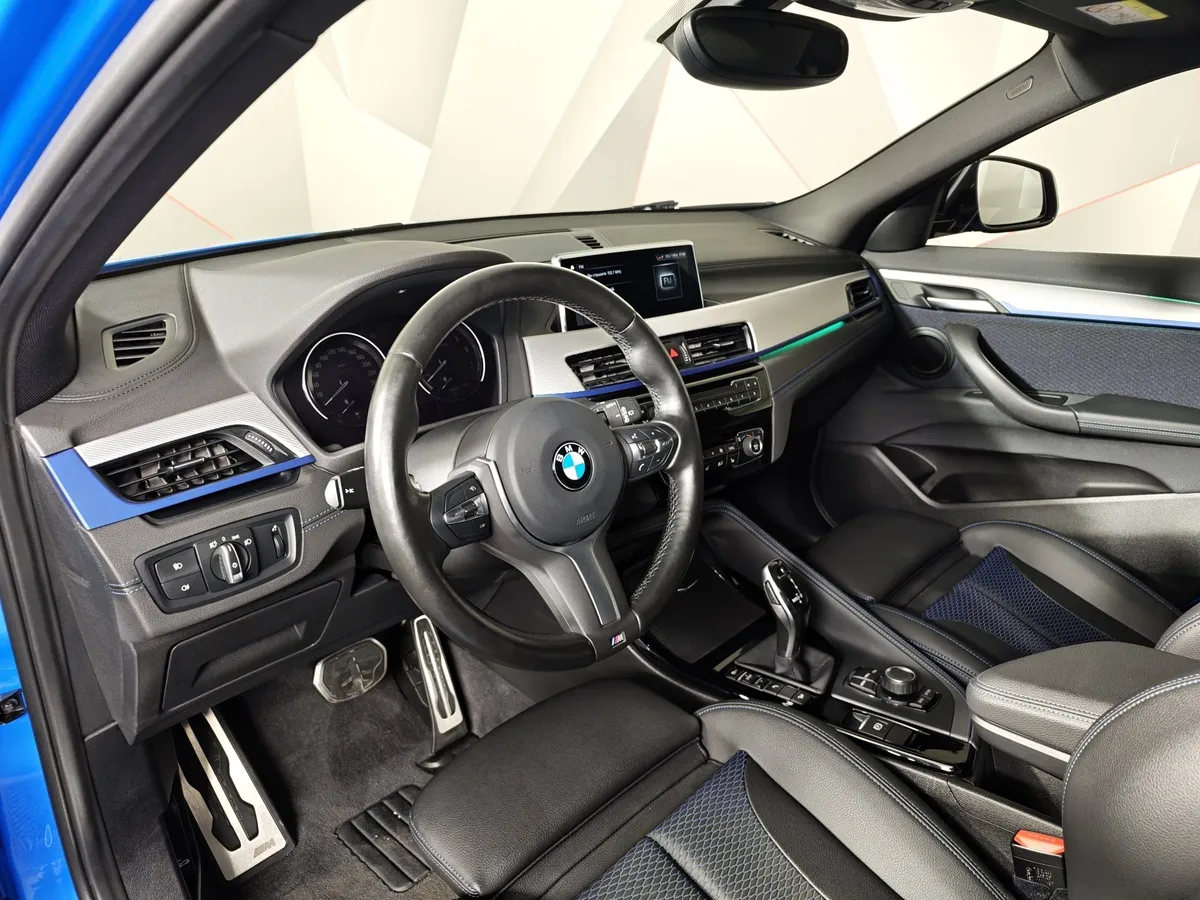 BMW X2 20i xDrive AT (192 л.с.) M Sport Синий в АВИЛОН. Слайд №12