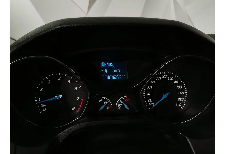 Ford Focus 2.0 PowerShift (150 л.с.) Trend Серебристый в АВИЛОН. Слайд №18