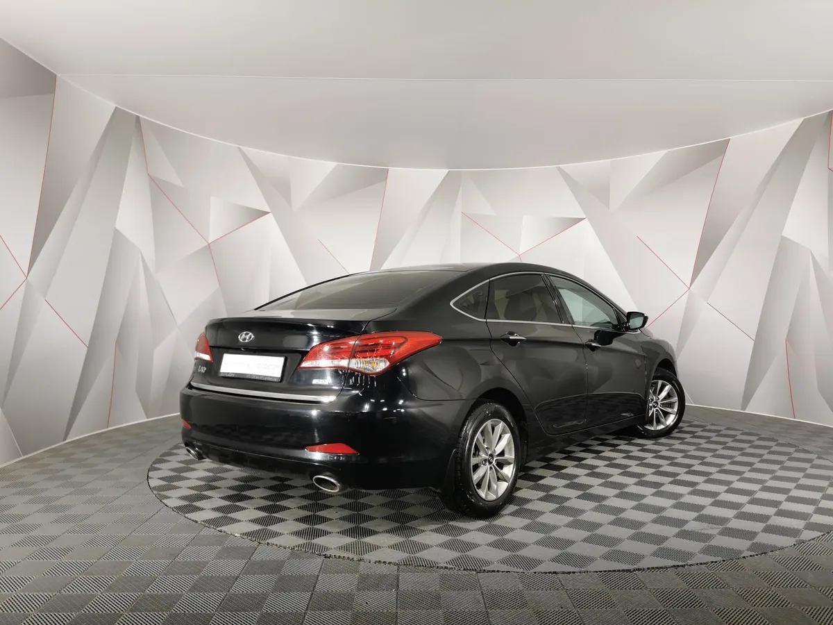 Hyundai i40 2.0 AT (150 л.с.) Business Черный в АВИЛОН. Слайд №2