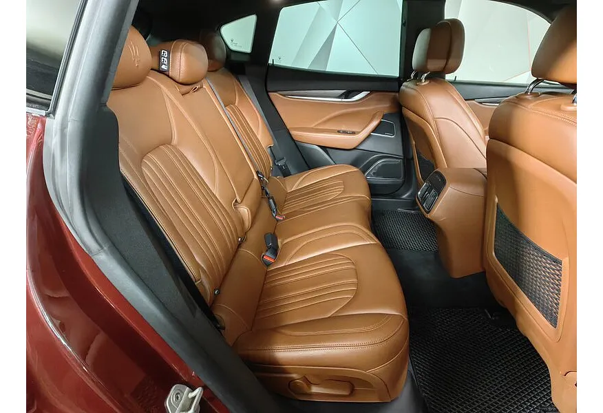 Maserati Levante Diesel 3.0 V6 AT (275 л.с.) Красный в АВИЛОН. Слайд №16