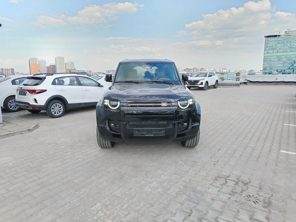 Land Rover Defender 3.0D D6H AT (249 л.с.) X-Dynamic HSE Черный в АВИЛОН. Слайд №3