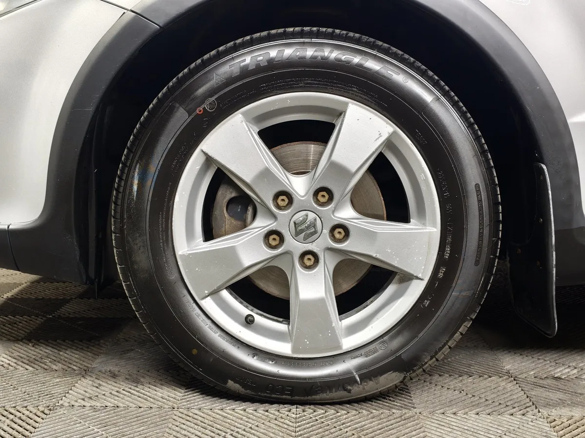 Suzuki SX4 1.6 AT (112 л.с.) GL+ Серебристый в АВИЛОН. Слайд №9