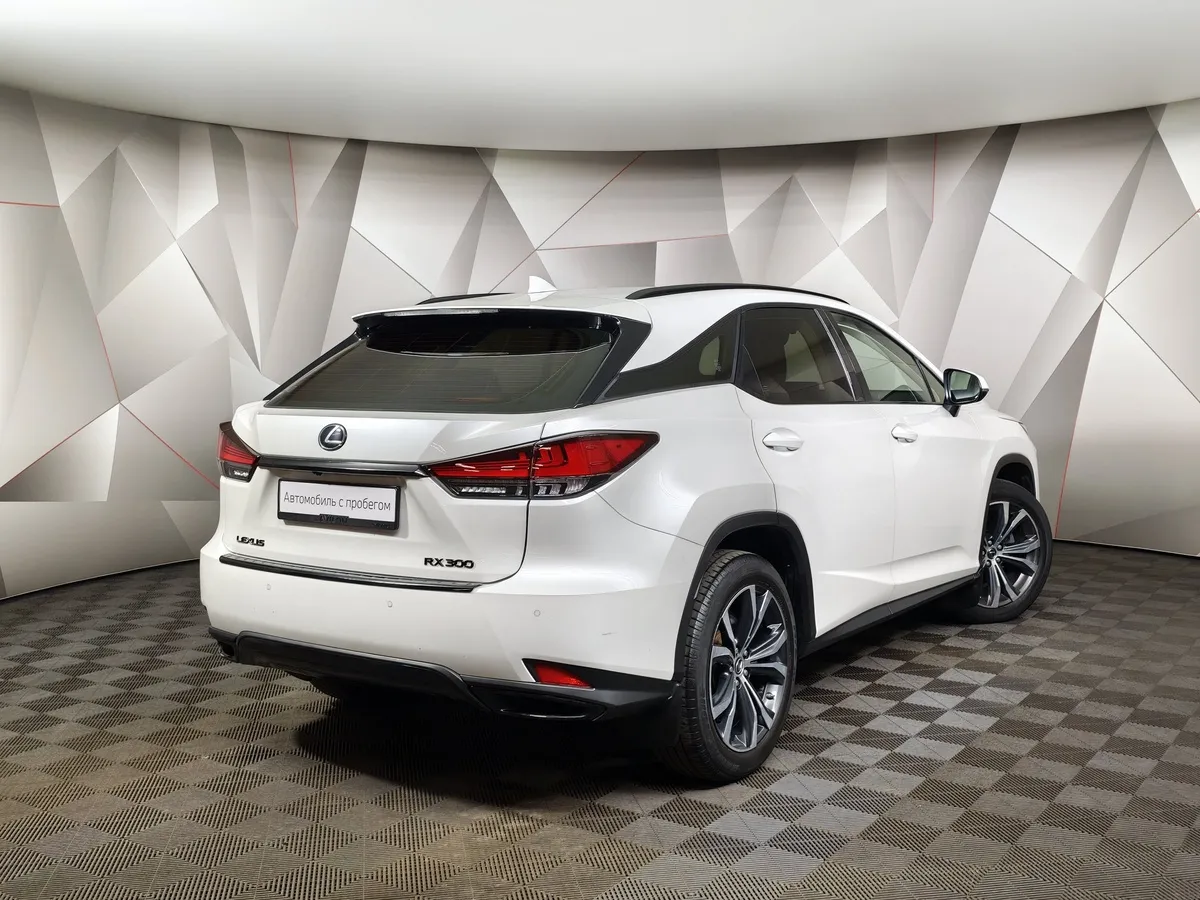 Lexus RX 2.0 AT AWD (238 л.с.) Executive Белый в АВИЛОН. Слайд №2