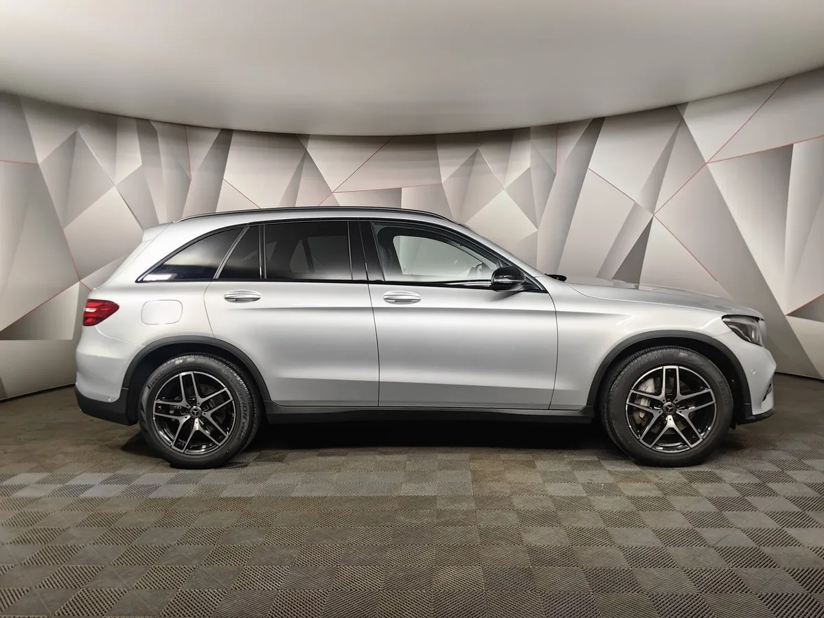Mercedes-Benz GLC 250 9G-TRONIC 4MATIC (211 л.с.) Premium Серебристый в АВИЛОН. Слайд №6 Mercedes-Benz GLC 250 9G-TRONIC 4MATIC (211 л.с.) Premium Серебристый в АВИЛОН. Слайд №6