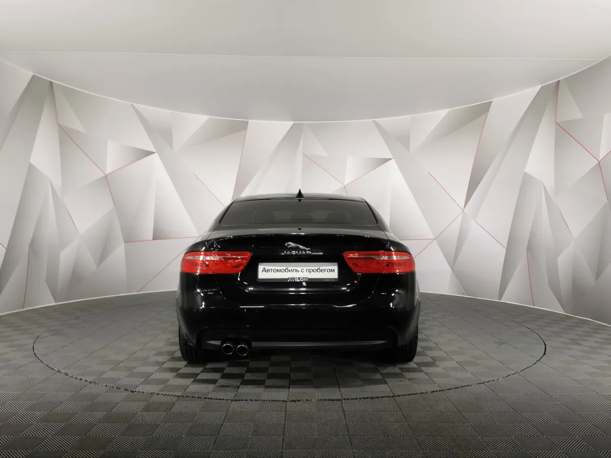 Jaguar XE 2.0 D AT AWD (180 л.с.) Prestige Черный в АВИЛОН. Слайд №8