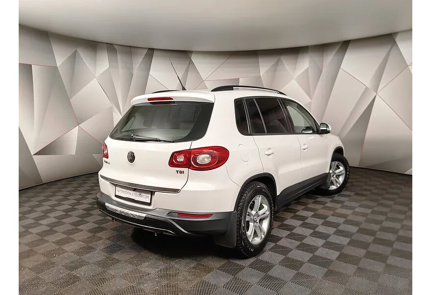 Volkswagen Tiguan 1.4 TSI MT (150 л.с.) Trend & Fun Белый в АВИЛОН. Слайд №2