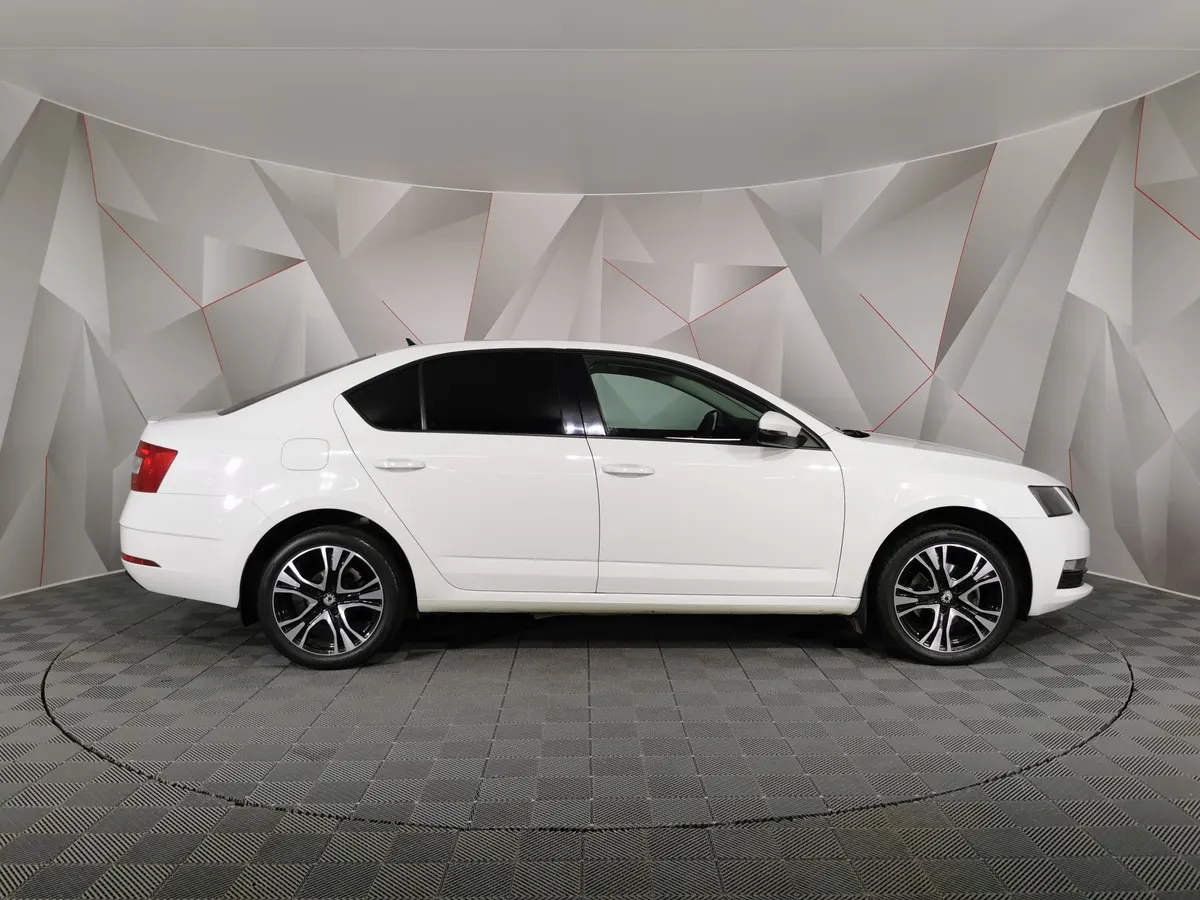 Skoda Octavia 1.6 AT (110 л.с.) Белый в АВИЛОН. Слайд №6