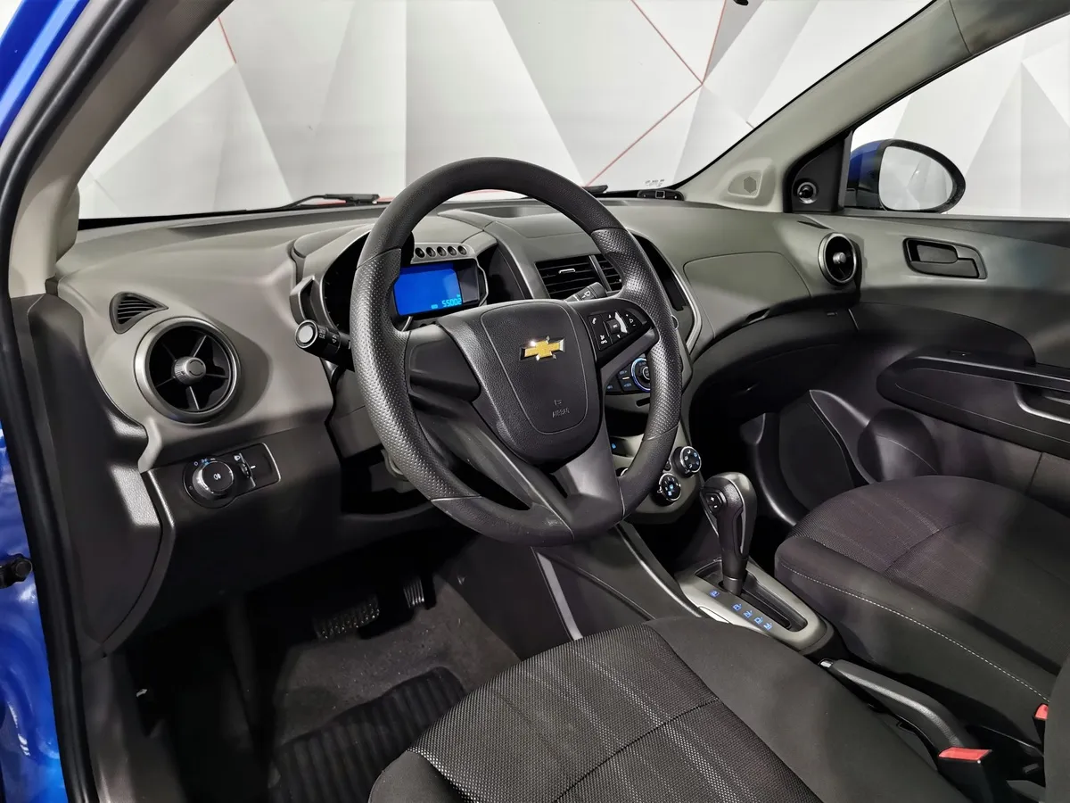 Chevrolet Aveo 1.6 AT (115 л.с.) Синий в АВИЛОН. Слайд №17