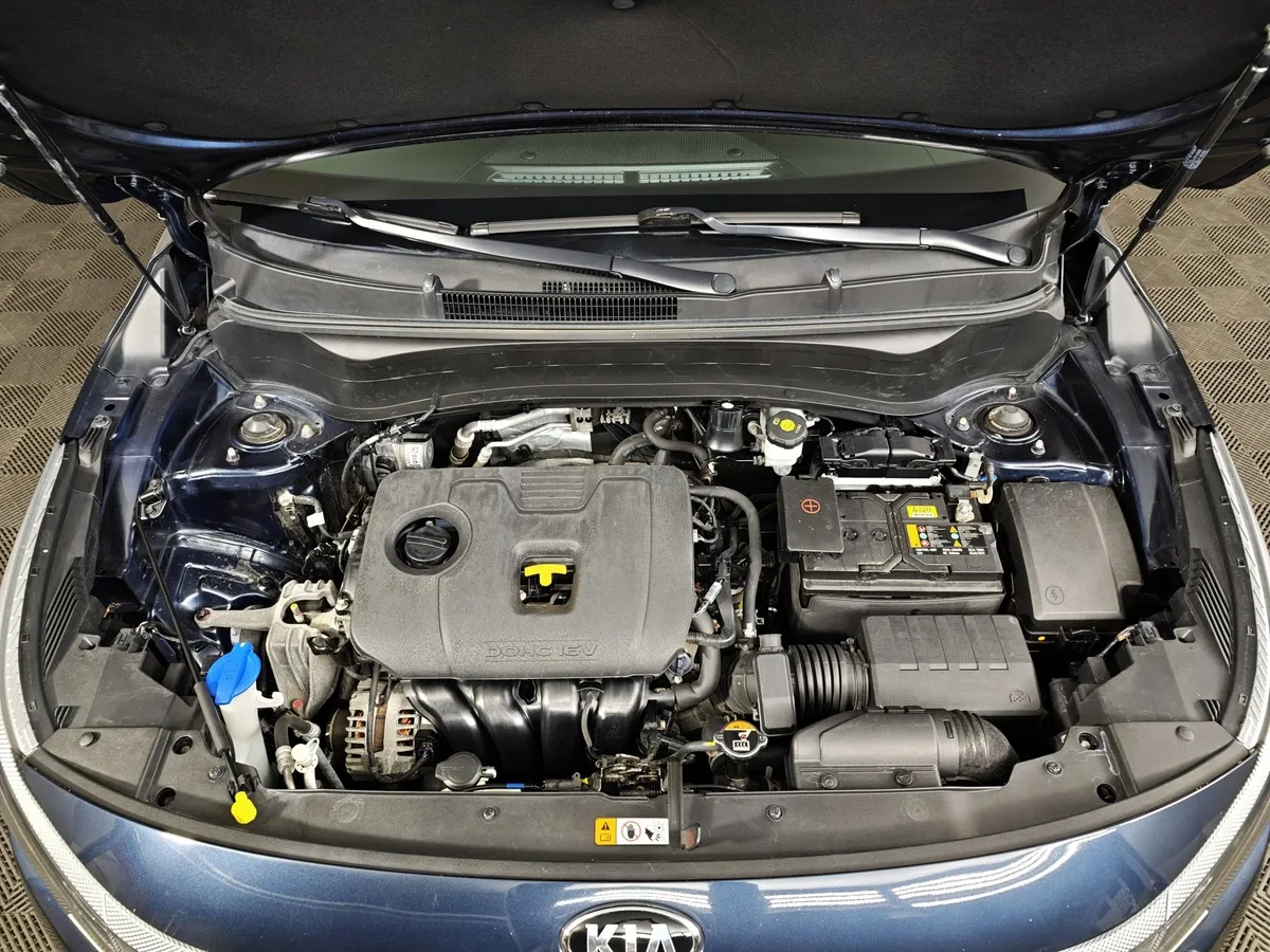 Kia Seltos 2.0 MPI 2WD IVT (149 л.с.) Luxe Синий в АВИЛОН. Слайд №11