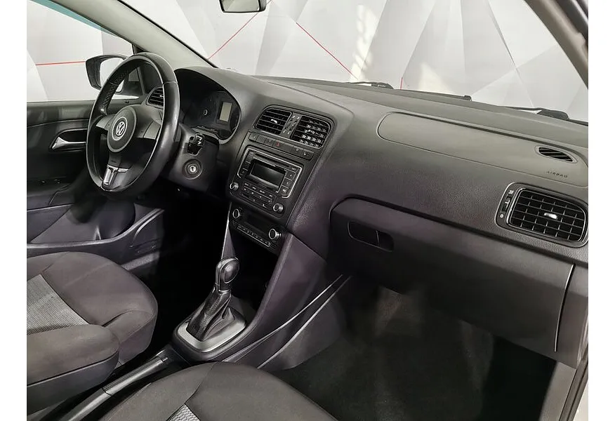 Volkswagen Polo 1.6 Tiptronic (105 л.с.) Comfortline Желтый в АВИЛОН. Слайд №9