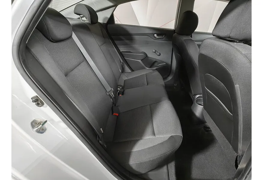 АВИЛОН - Hyundai Solaris 1.4 MT (100 л.с.) Active Plus Белый - slide 8
