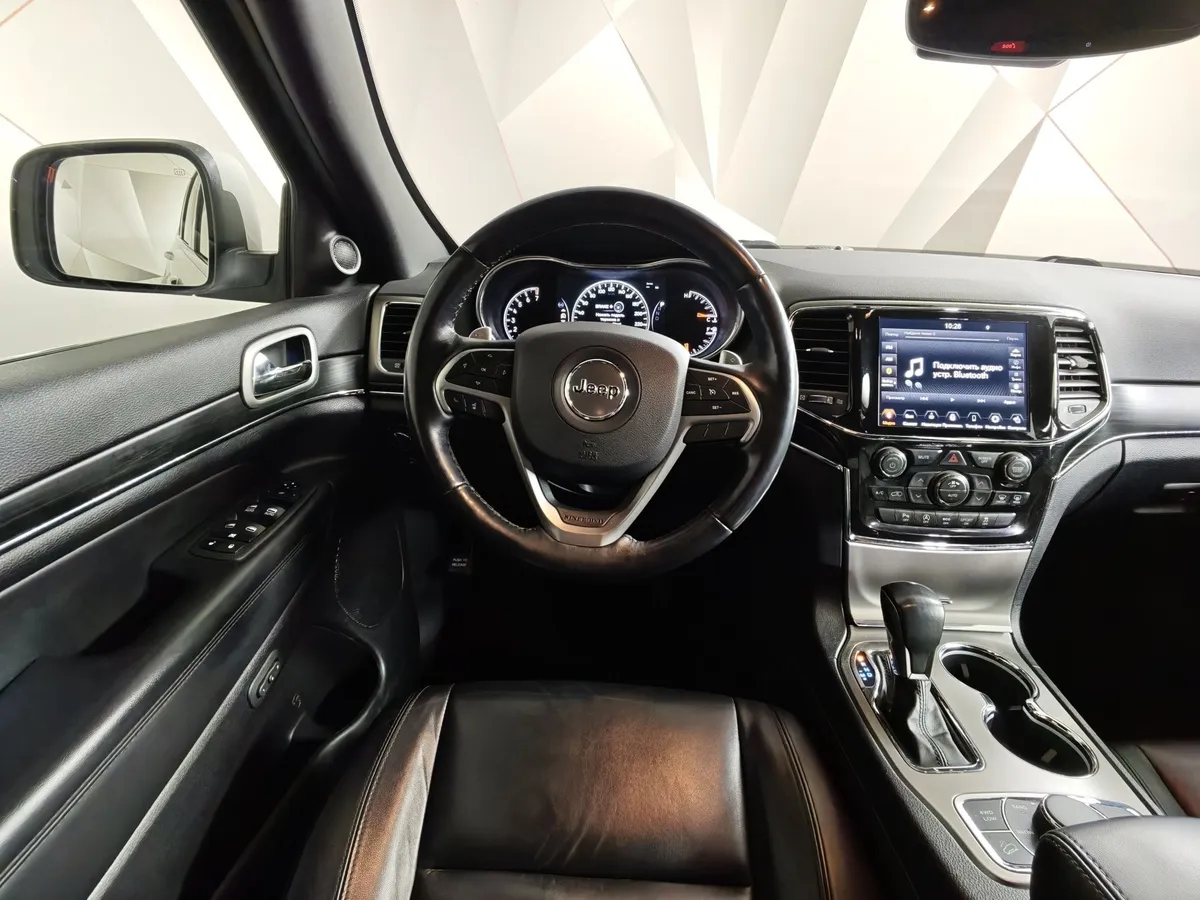 Jeep Grand Cherokee 3.0 AT AWD (238 л.с.) Limited Белый в АВИЛОН. Слайд №20