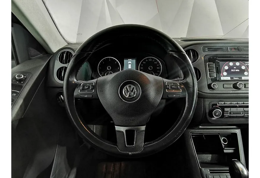 Volkswagen Tiguan 2.0 TDI 4Motion AT (140 л.с.) Track & Field Черный в АВИЛОН. Слайд №20