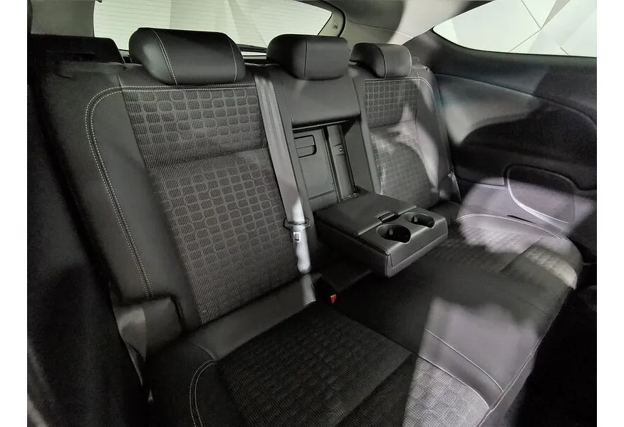 Opel Astra 1.4 Turbo AT (140 л.с.) Enjoy Желтый в АВИЛОН. Слайд №15