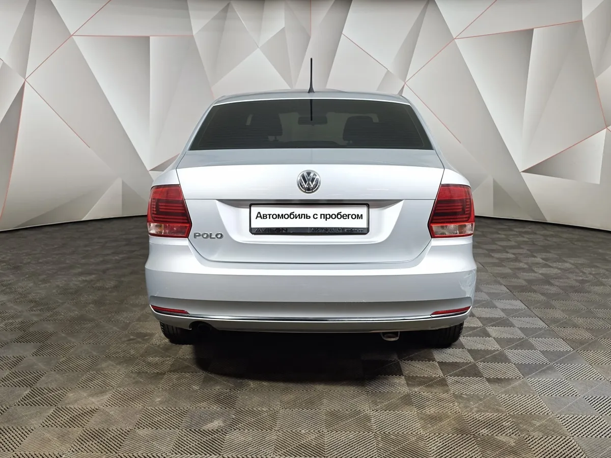 Volkswagen Polo 1.6 Tiptronic (105 л.с.) Comfortline Серебристый в АВИЛОН. Слайд №8 Volkswagen Polo 1.6 Tiptronic (105 л.с.) Comfortline Серебристый в АВИЛОН. Слайд №8