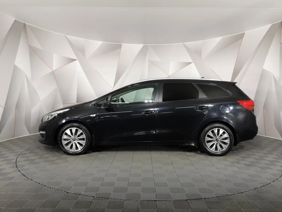 Kia Ceed 1.6 AT (130 л.с.) Luxe RED Line Черный в АВИЛОН. Слайд №5